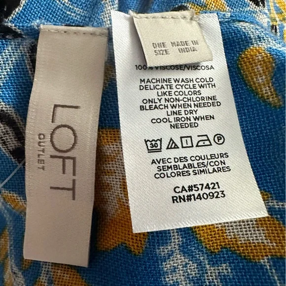 NWT! 4 for $20 - Women’s Blue, Yellow & White Leaf Print Loft Fashion Scarf 💙 - Picture 3 of 5